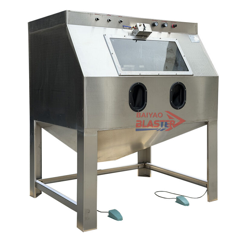 Dégraissage de pièces automobiles par sablage humide (Vapor Blasting) - Cabine de sablage à eau